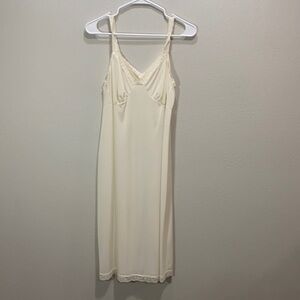Vintage shadow line slip‎ made in USA cream